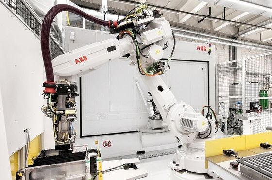 Abb หุ่นยนต์รับมือวัสดุ IRB 5710 ความต้องการการบรรจุที่แตกต่างกัน